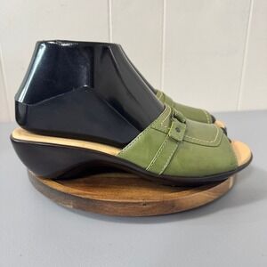Clarks Artisan Green Leather Open Toe Block Heel Slides Women's Size 6M